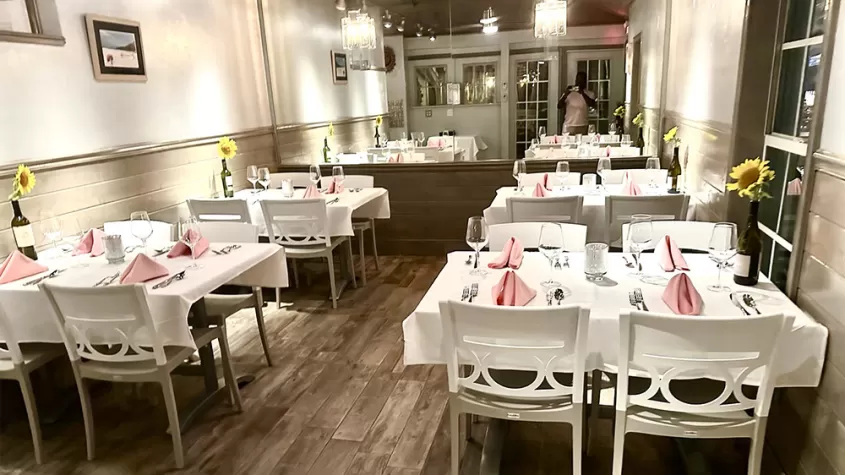 Sunshine Seafood Cafe | Inside Dining